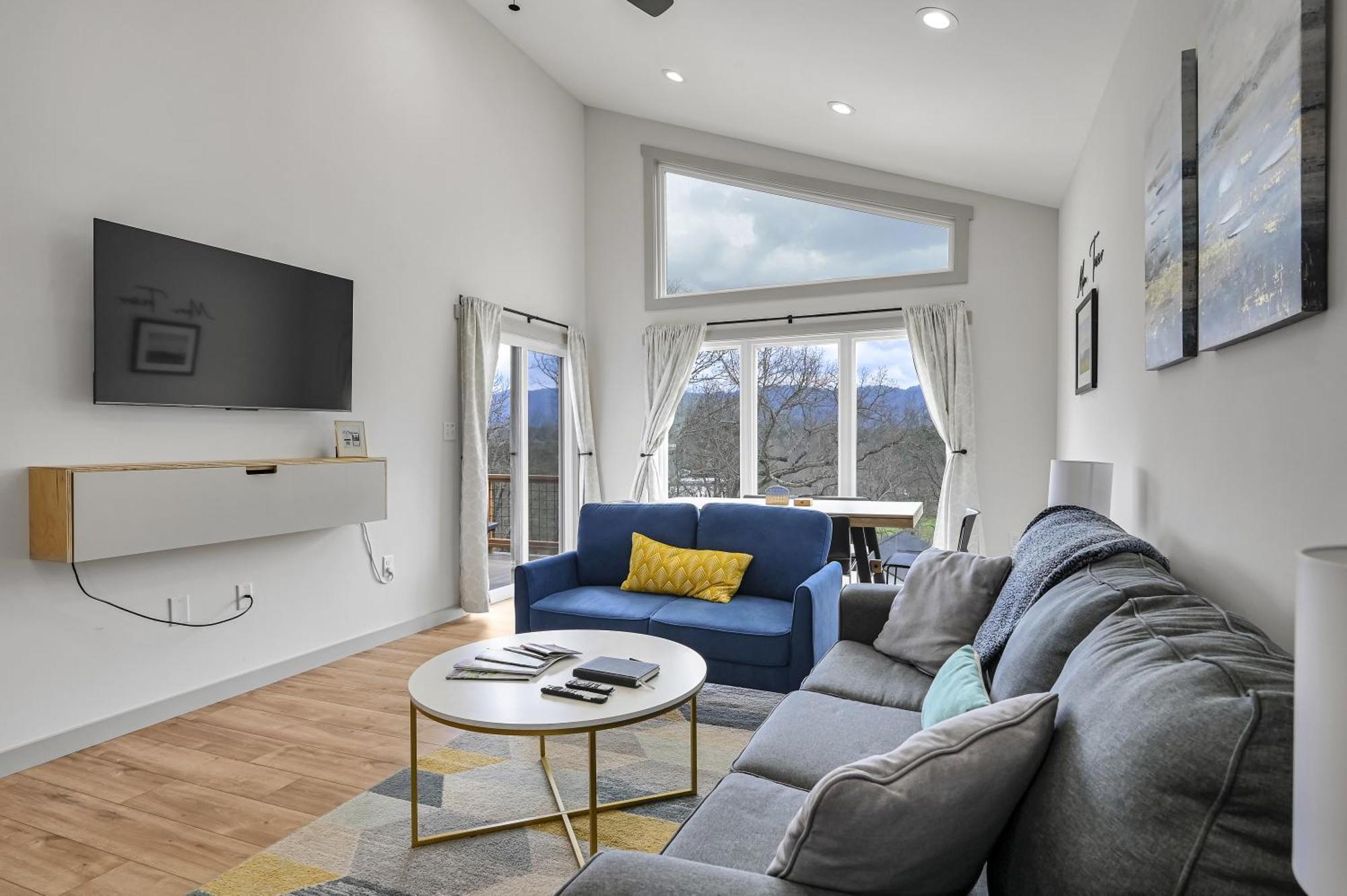 Weaverville Mon Tresor, Modern Mountain Views With Deckヴィラ エクステリア 写真