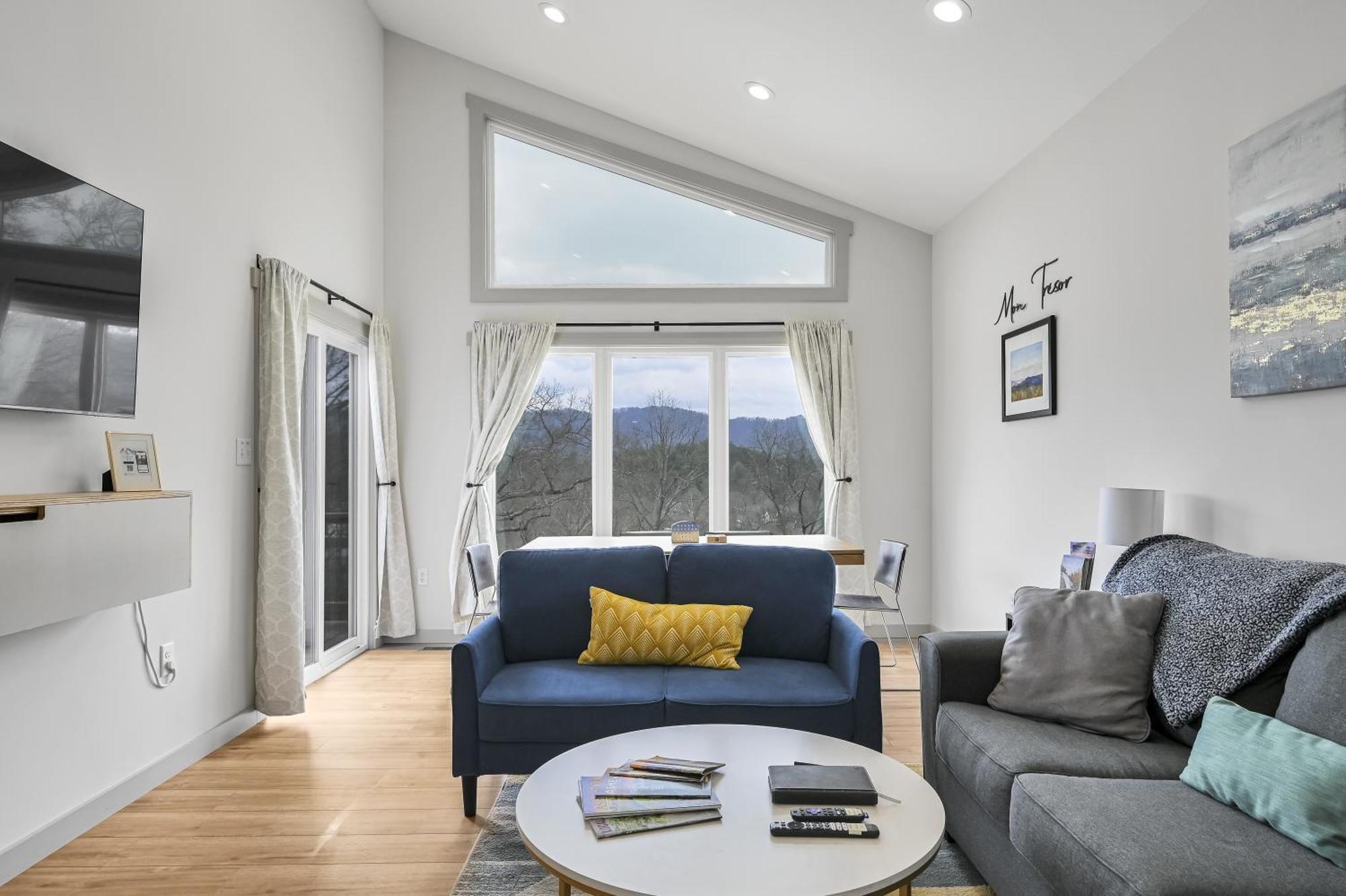 Weaverville Mon Tresor, Modern Mountain Views With Deckヴィラ エクステリア 写真