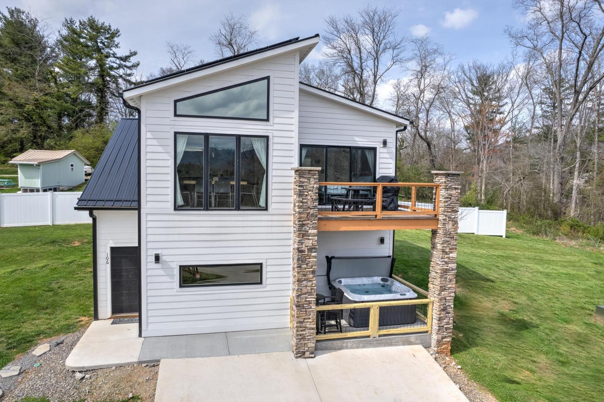 Weaverville Mon Tresor, Modern Mountain Views With Deckヴィラ エクステリア 写真
