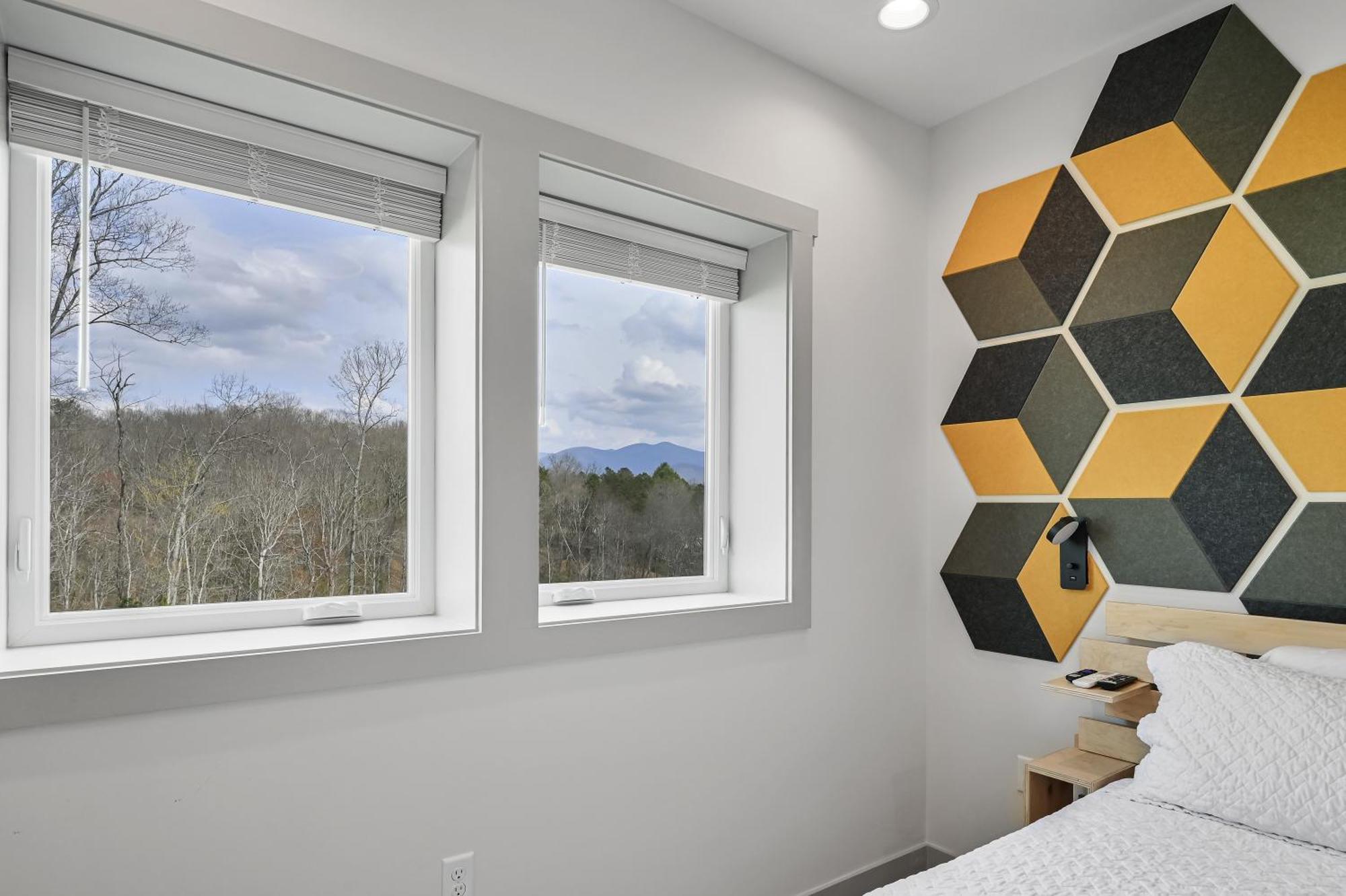 Weaverville Mon Tresor, Modern Mountain Views With Deckヴィラ エクステリア 写真